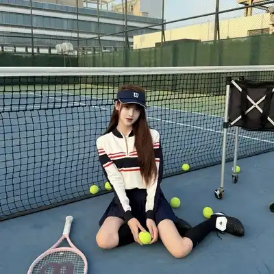 韦英